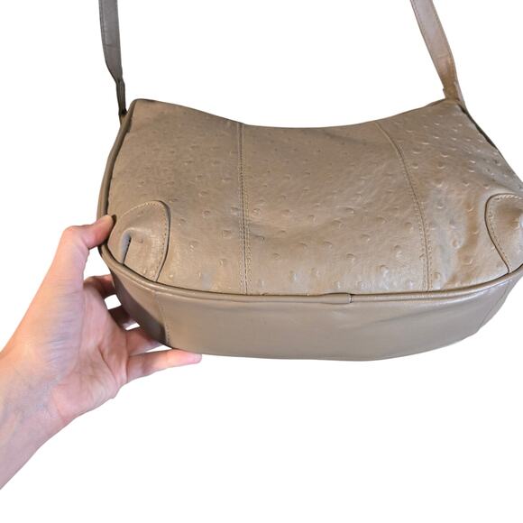 Vintage B.H. Smith Leather Beige/Light Brown Shoulder Bag with Gold Hardware - Picture 4 of 9